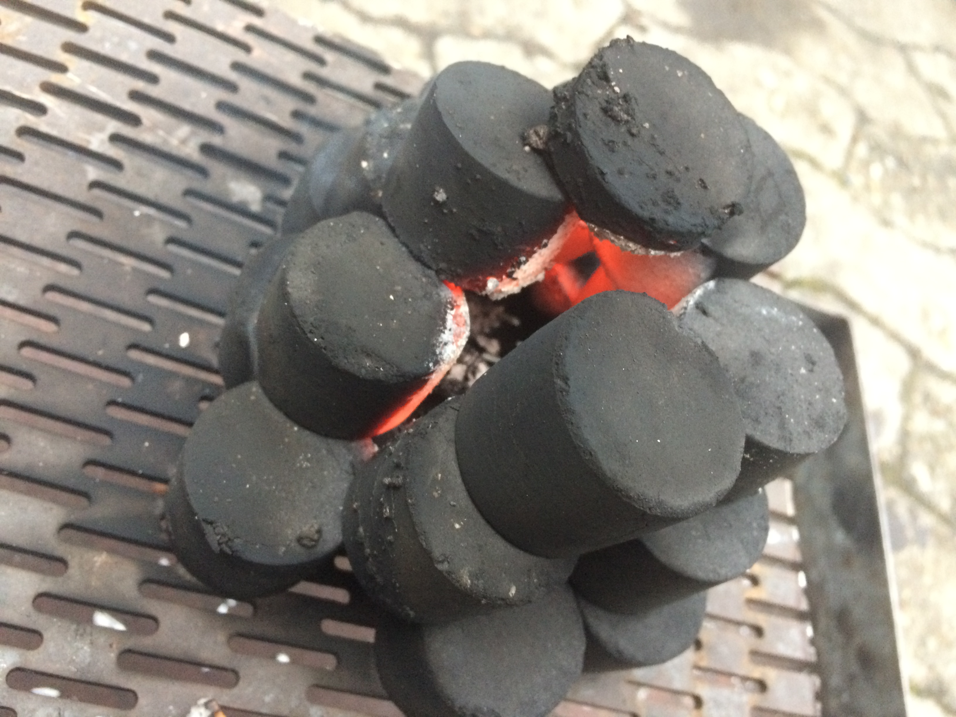Barbecue coal briquettes from spent grain barbecue coal briquettes from spent grain